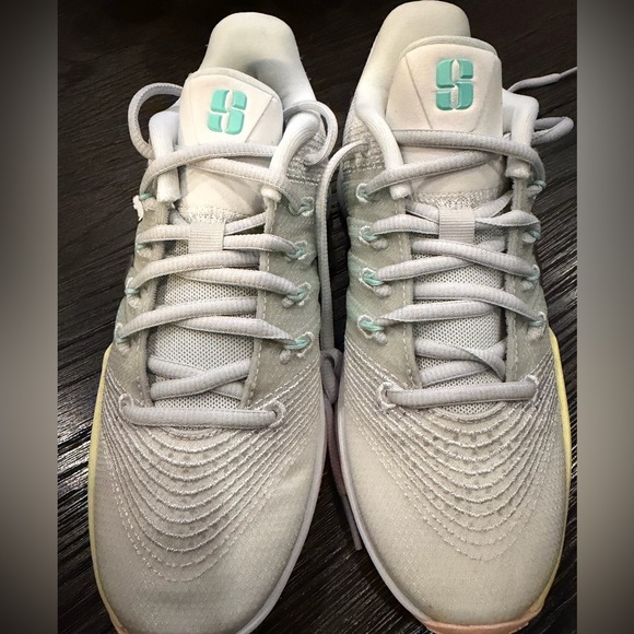 NEW Sabrina 3 Women's Size 5 Summit White/Iron Grey - Picture 4 of 8